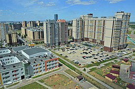 Вид на жилой комплекс «Казань XXI век» (июль 2021)