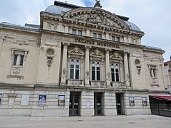 劇場（法語：Théâtre de Bourg-en-Bresse）