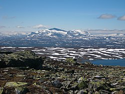 Pohled na Helags z vrcholu Dunsjöfjället