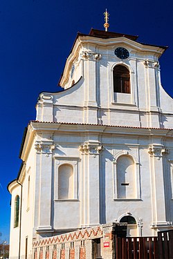 Farní kostel svaté Kateřiny Alexandrijské v Dolním Bousově