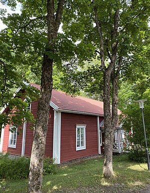 Lojo pedagogi vid Lojo museum på sommaren 2023.