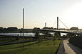 Neuland-Park mit Blick auf die Autobahnbrücke A 1