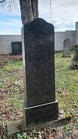 Nový židovský hřbitov v Tachově, 29. 3. 2024, dochovaný židovský náhrobek, 2