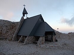 Kapela Marije Snežne, Kredarica D Obiskano