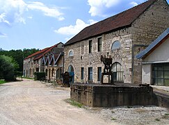 Bâtiment des hauts-fourneaux des forges de Pesmes.