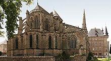 Photographie d'un chevet d'église gothique
