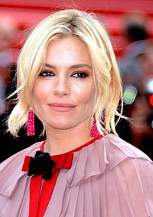 Sienna Miller Cannes 2015 2.jpg