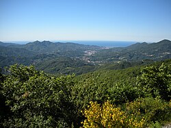 Panorama du val Polcevera depuis le col de la Bocchetta.