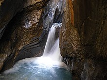 Moving water - shutter speed 1/4 second Wasserfall Rosenlaui-Schlucht.JPG