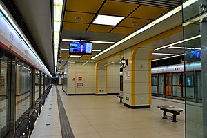 哈达站站台（2013年）