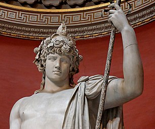 Antínoo como Bacchus no Museus Vaticanos.