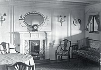 Salón de la «Suite de los Millonarios» B-51, decorado al estilo Adam.