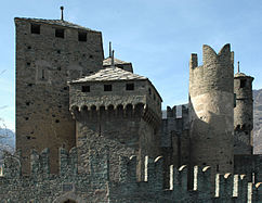 Castelo de Fénis, com seu Merlão gibelino