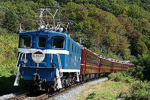 秩父鉄道デキ100形機関車