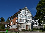 Das Fabrikantenhaus „Zum Anker“ wurde 1808 vom Baumeister Konrad Langenegger erbaut.