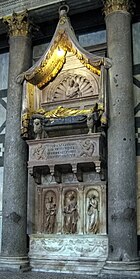 Tomb of antipope John XXIII. Grabmaljohannes13.jpg