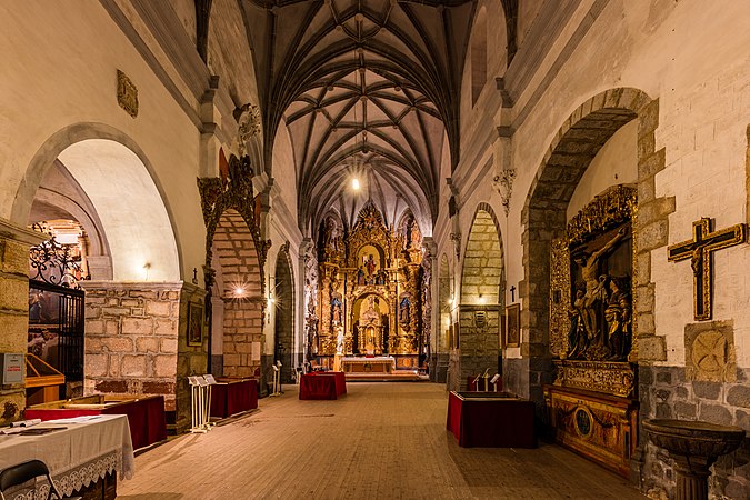 施洗約翰教堂内部。位于西班牙卡斯蒂利亚-莱昂索里亚省阿格雷达。教堂建于1679年。