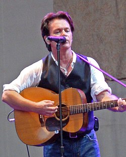 John Mellencamp esiintymässä vuonna 2009.