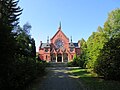 Friedhofskapelle, Denkmal für die Gefallenen des Ersten Weltkrieges, zwei Gedenksteine, Grufthaus, mehrere wertvolle Grabmale und Grabanlagen, Friedhofsgestaltung und Einfriedungsmauer (Einzeldenkmale der Sachgesamtheit 09302647)