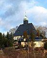 Kirche (einschließlich Ausstattung) und Kirchhof mit Einfriedungsmauer