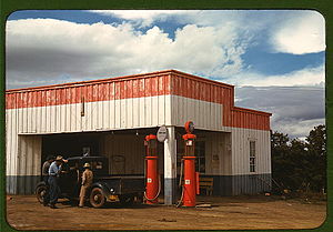 Filling station and garage at Pie Town, New Mexico