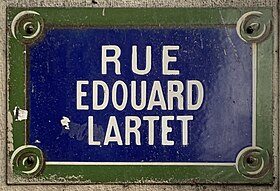 Voir la plaque.