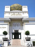 Secession Vienna June 2006 005.jpg