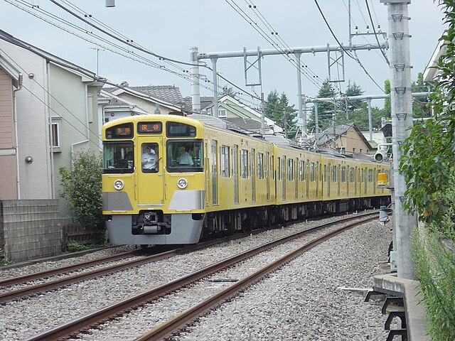 640px-Seibu_tetsudo_2097F.jpg