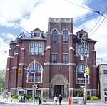 Католическая церковь Святого Альфонса, Торонто.JPG