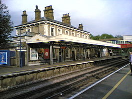 Teddington Station.jpg