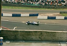 Жак Вильнев за рулем FW19 на Гран-при Великобритании 1997 года.