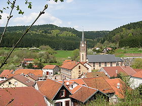 Le Centre&#160;: la mairie et l'église