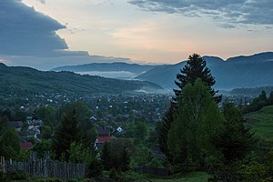 Світанок у селі Синевир