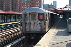 1 subway train (R62A) at 125th St station, Manhattan.jpg