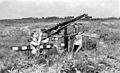 2-cm-Zwillingsflak Flugzeug-Bordkanone auf Sockel, Flakhelfer, Sommer 1944