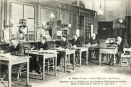 Bureaux, en 1913.
