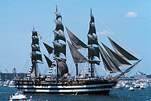 Italian full-rigged ship Amerigo Vespucci in New York Harbor Amerigo vespucci 1976 nyc aufgetakelt.jpg