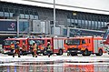 Une autopompe des pompiers de Vilvorde avec celles des pompiers de Bruxelles, lors d'un exercice catastrophe à l'aéroport de Bruxelles, en 2013