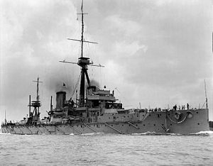 世界最大戦艦、英「ドレッドノート」（全長一六一メートル）が軍港・ポーツマスで進水
