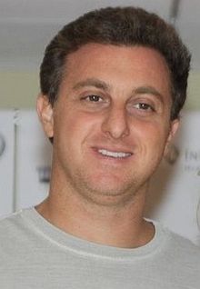 http://upload.wikimedia.org/wikipedia/commons/thumb/6/6a/Luciano_Huck_2_cropped.jpg/220px-Luciano_Huck_2_cropped.jpg