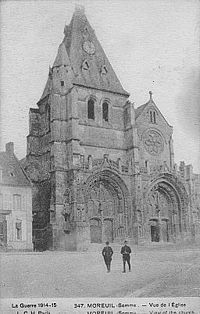 L'ancienne église abbatiale en 1915, devenue église paroissiale à la Révolution française.