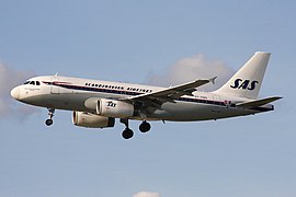 L'Airbus A319-100 OY-KBO in livrea rétro