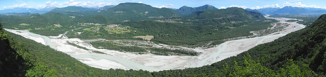 A Tagliamento középső szakasza Gemona del Friuli és Pinzano al Tagliamento között