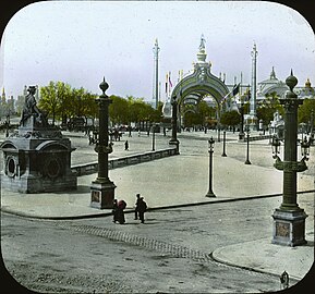Vhod na pariško razstavo iz leta 1900, katere ostanek je Grand Palais