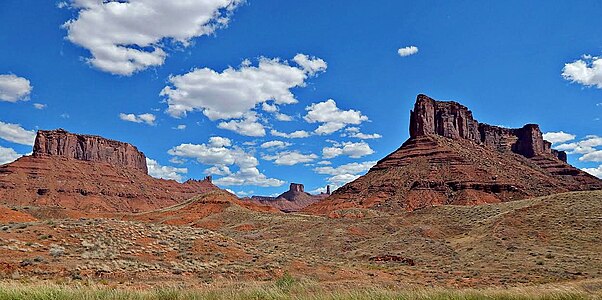 The Convent (left) and Parriott Mesa (right) seen from Utah State Route 128