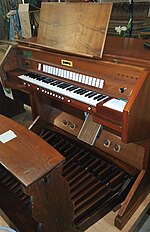 Consolle (non originale) organo Carlo Vegezzi-Bossi 1889