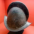 Morion ze 17. století, používaný španělskými conquistadory v Jižní Americe