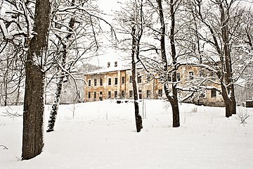 Tapa Manor, constructed in the 17th century.