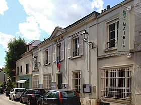 La façade de la mairie.