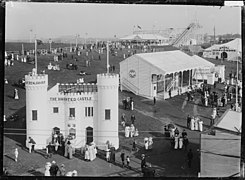 Haunted Castle lors de la Auckland Exhibition en 1913.